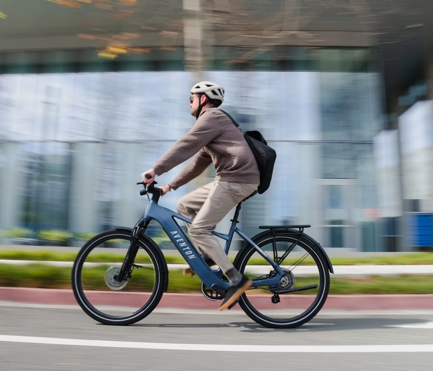 Aventon Level 4 REC Electric Bike - Image 3