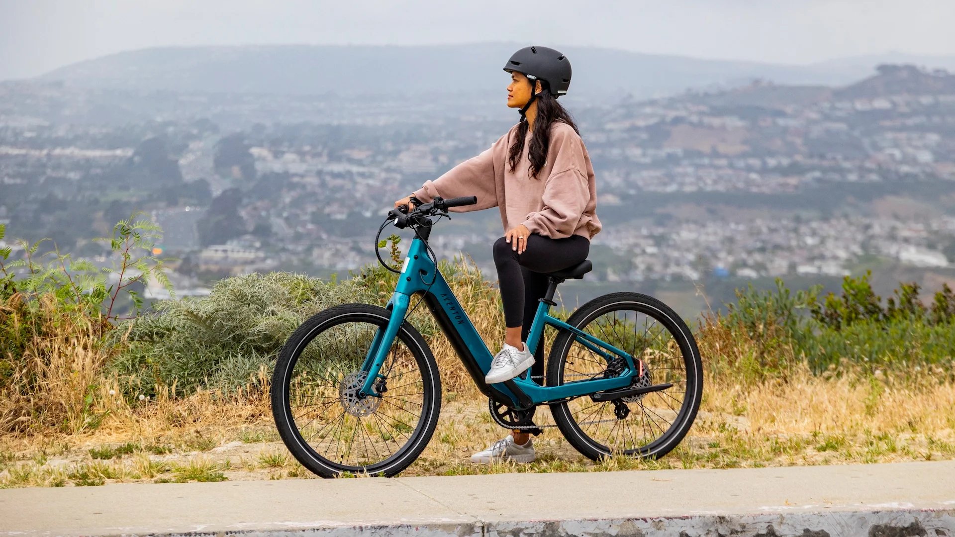 Aventon Pace 5 REC Step Thru Electric Bike - Image 3