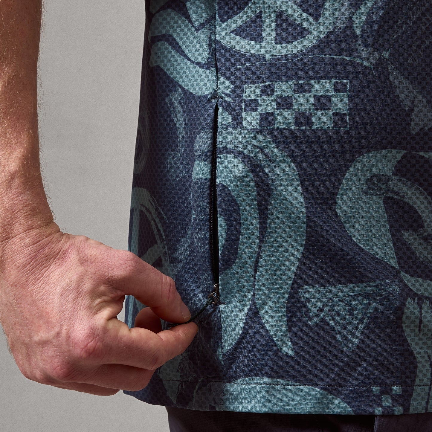 Endura Alltrack Ride Resort Shirt - Image 5
