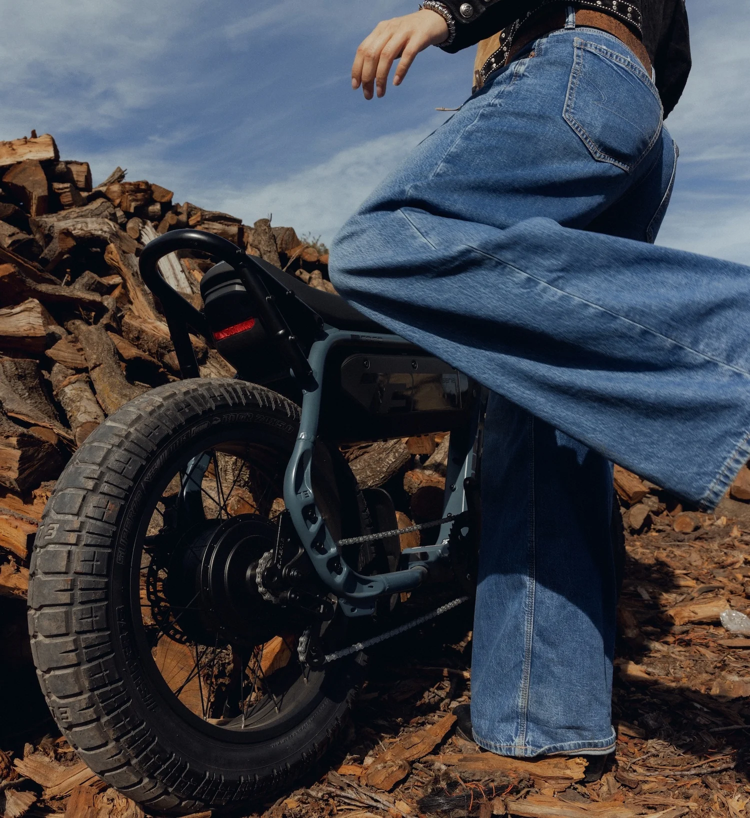 Super73 M1D Core Electric Bike - Image 5